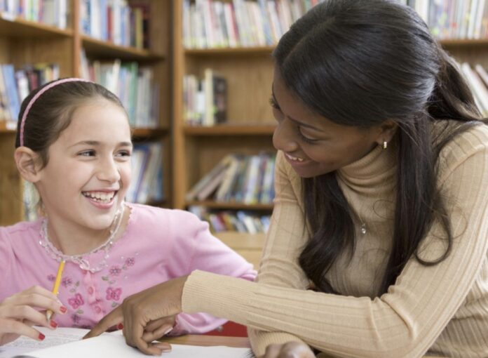 10 Tips To Develop Student-Teacher Bond - Good life begin